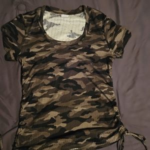 Camo short sleeve top
